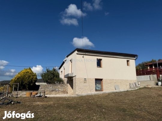 120 nm-es ház eladó Pécs