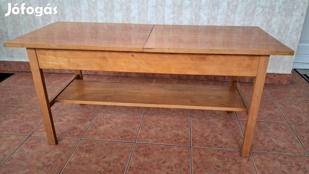 120x50 cm bővíthető dohányzó asztal, alsó polccal, kiváló állapotban e