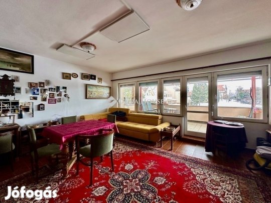 121 nm-es lakás eladó Pécs