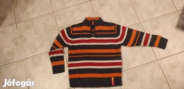 122-es fiú pulóver