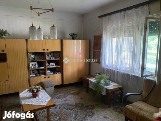 124 nm-es ház eladó Bakonykúti