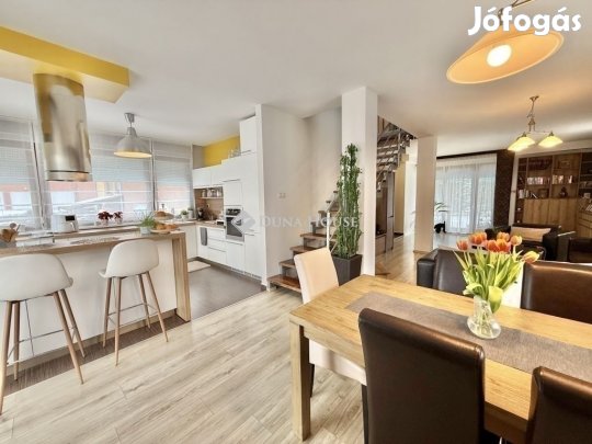 124 nm-es ház eladó Pécs