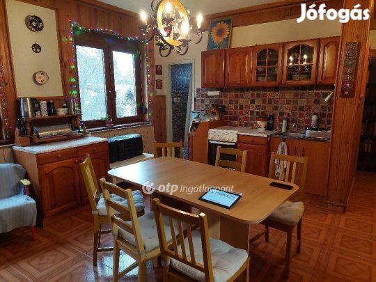 125 nm-es ház eladó Bakonyszentlászló