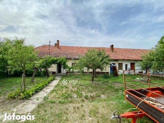 125 nm-es ház eladó Kiskunmajsa