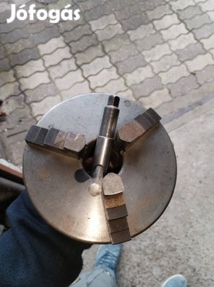 125-ös esztergatokmány 