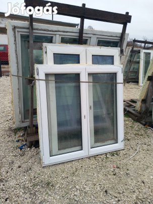 125x125cm bukó-nyíló műanyag ablak