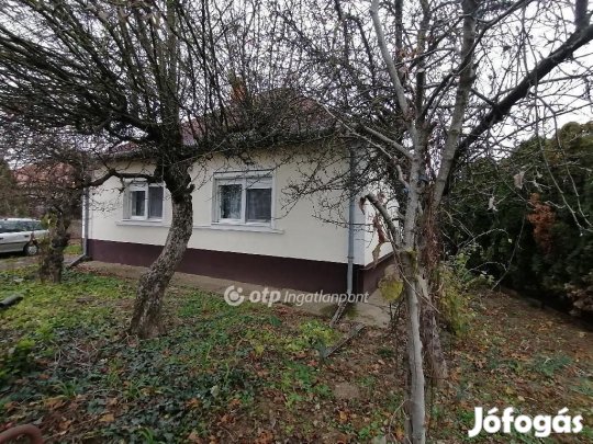 126 nm-es ház eladó Debrecen