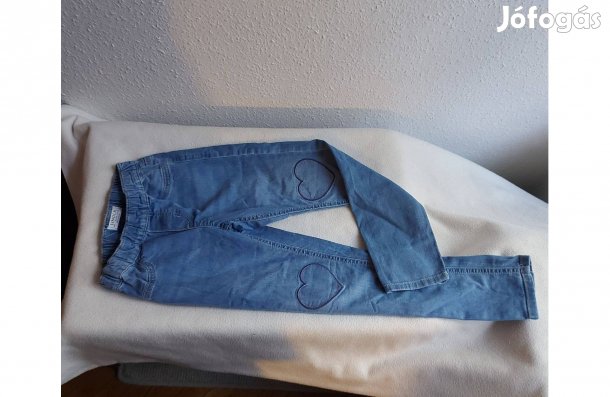 128-as méretű, könnyű anyagú kislány farmernadrág