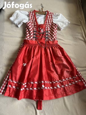 128-as piros kockás Dirndl ruha blúzzal
