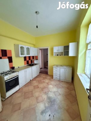 128 nm-es ház eladó Pécs