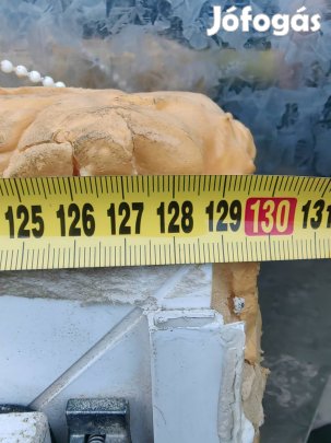 129x132 belső redőnyös duplán hőszigetelt műanyag bukó-nyíló ablak