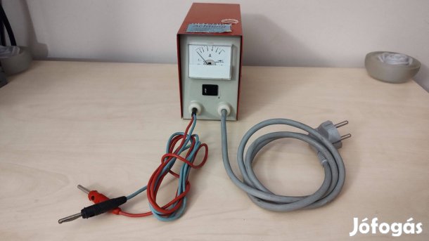 12V/6V tápegység/töltő működő állapotban