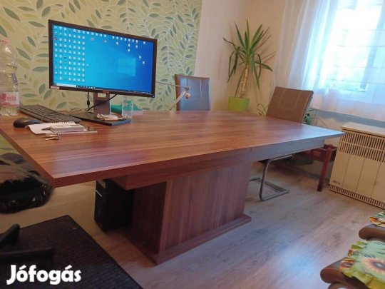 12-15 személyes asztal eladó