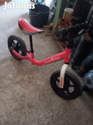 12 Cardamo futókerékpár piros