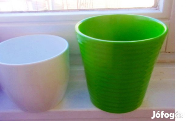 12 cm átmérőjű kerámia kaspó virágtartó Újpest központ közelében