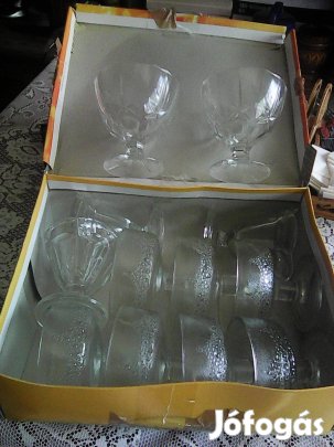 12 db különböző üveg fagylaltos poharak
