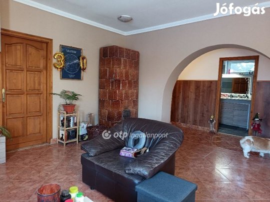 130 nm-es ház eladó Sáránd