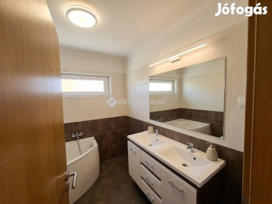 130 nm-es ház eladó Szeged