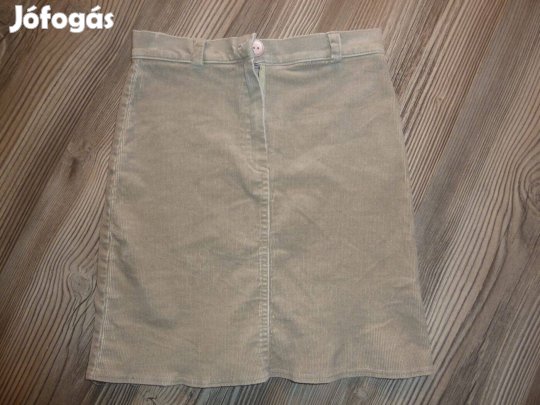 134/140-es kislány bársony szoknya