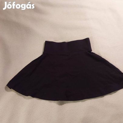 134/140-es méretű, fekete harang szoknya