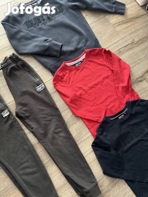 134-es 134 fiú ruhacsomag