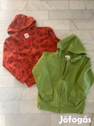 134-es kapucnis fiú felső 2 db együtt eladó