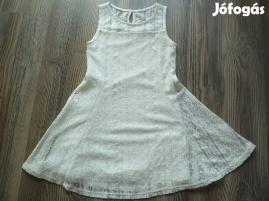 134-es kislány nyári csipkeruha