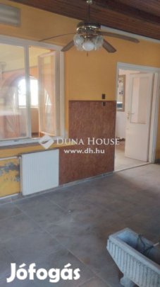 134 nm-es ház eladó Bátya