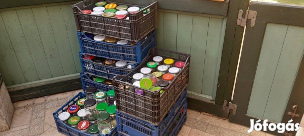 135 db 720 ml-es befőttes üveg kupakkal eladó