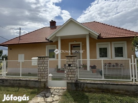 135 nm-es ház eladó Pécs