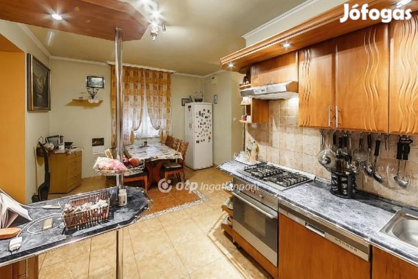 137 nm-es ház eladó Kecskemét