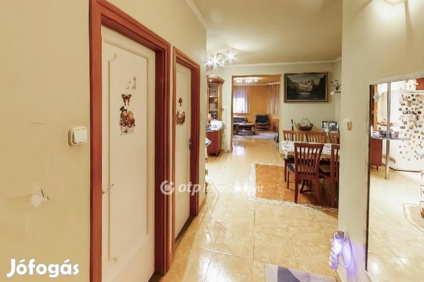 137 nm-es ház eladó Kecskemét