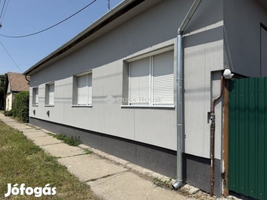 137 nm-es lakás eladó Monor