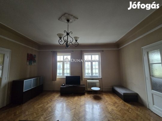138 nm-es lakás eladó Pécs