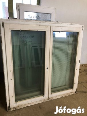 138 x 138 cm-es svájci fa ablak