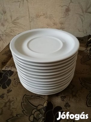 13 db Alföldi porcelán csészealj