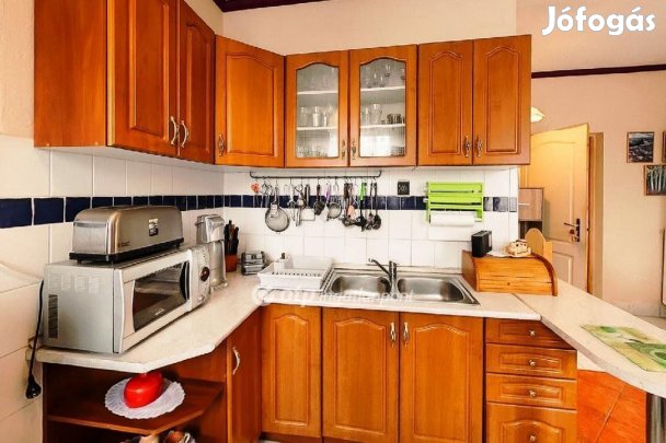 140 nm-es ház eladó Érd