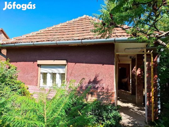 140 nm-es ház eladó Gyula