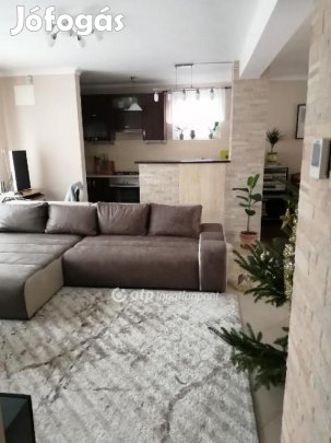 140 nm-es ház eladó Harkány