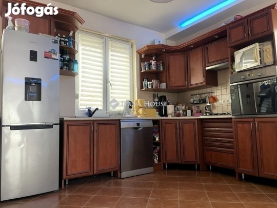 140 nm-es ház eladó Kecskemét