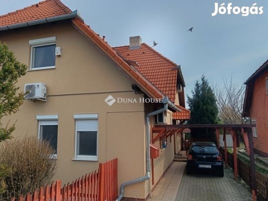 140 nm-es ház eladó Pécs