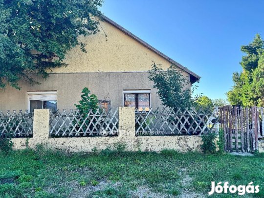 140 nm-es ház eladó Szabadbattyán