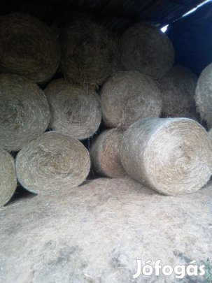 140x120-as hálós szalma körbála eladó