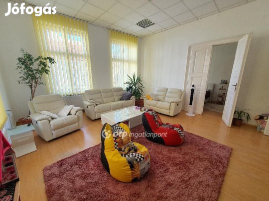 141 nm-es lakás eladó Miskolc