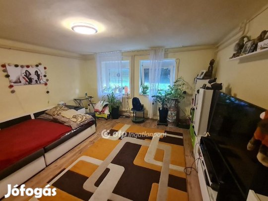 143 nm-es ház eladó Pécs