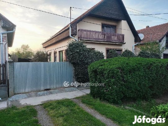 144 nm-es ház eladó Szeghalom