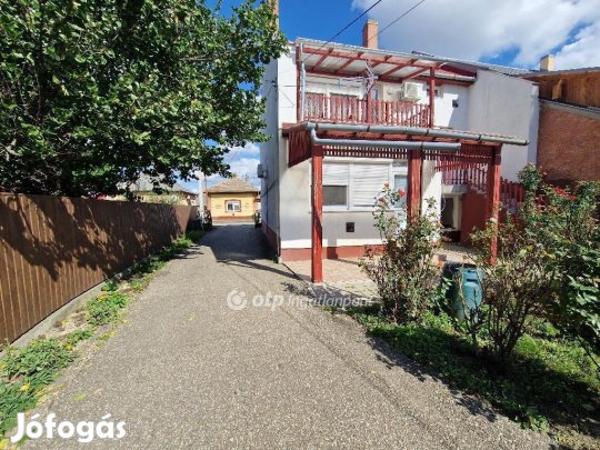 145 nm-es ház eladó Kisújszállás