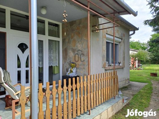 145 nm-es ház eladó Miháld