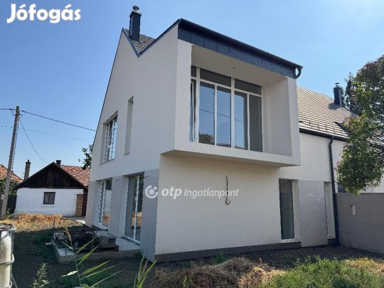 145 nm-es ház eladó Szeged