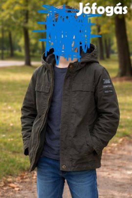 146-152 átmeneti Domyos kabát, jó állapotban